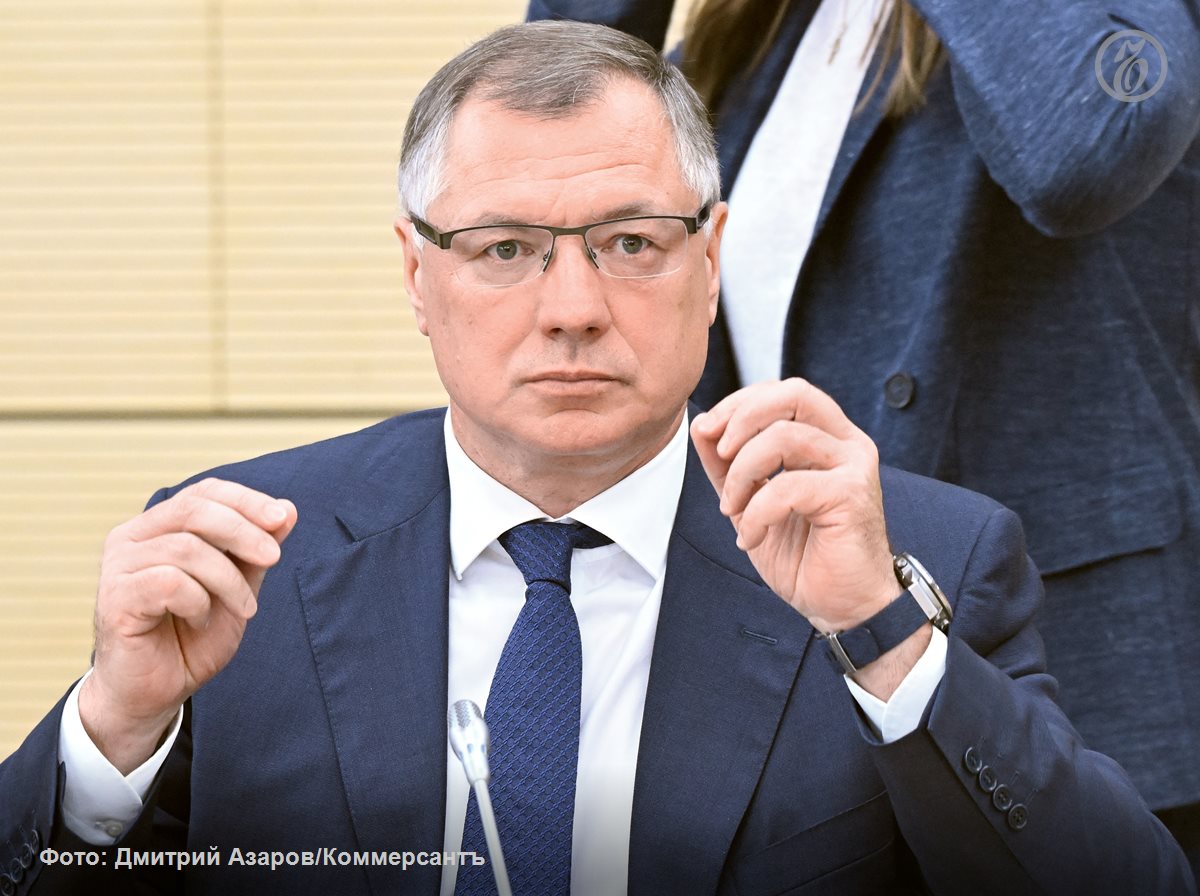 Объем выдачи рыночной ипотеки в стране достиг рекордно низких значений за всю историю наблюдений заявил вице премьер России Марат Хуснуллин Текущее состояние рынка ипотечного кредитования он назвал тревожным Правительство чтобы не потерять темпы строительства усилило меры по поддержке ипотеки с господдержкой этими элементами поддерживаем ту или иную отрасль либо те или иные регионы уточнил господин Хуснуллин в интервью телеканалу Россия 24 По словам вице премьера объем помощи в 2025 году стал беспрецедентным Эти меры нацелены на сохранение темпов жилищного строительства и поддержки регионов Подписывайтесь на Ъ Оставляйте бусты