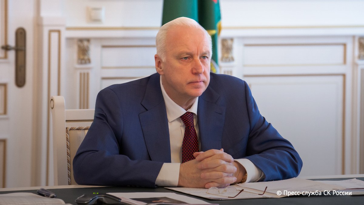 Экс губернатор Рязанской области Николай Любимов обвиняется в получении нескольких взяток на общую сумму более 270 млн рублей Об этом в интервью ТАСС сообщил председатель СК РФ Александр Бастрыкин