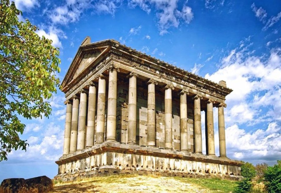 Испанский Forbes включил Армению в 26 направлений для путешествий в 2026 году Армения станет одним из самых востребованных направлений 2026 года благодаря сочетанию экзотики истории и богатого культурного наследия пишут авторы статьи Подписывайтесь на arkanewsagency