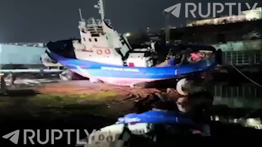 Корабль береговой охраны перевернулся в Петропавловске Камчатском, пострадавших нет