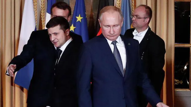 Песков заявил что Владимир Путин не против провести встречу с Владимиром Зеленским но при одном условии такой разговор будет иметь смысл только на заключительном этапе переговоров когда останется лишь закрепить уже достигнутые договорённости Главное целеполагание встречи Для чего встречаться Путин говорил что он готов встретиться в Москве в любой момент Главное чтобы было для чего встречаться и главное чтобы встреча была результативной и она может быть только для того чтобы финализировать договоренности пояснил Песков Кроме того Песков отметил что Москва готова принять американских переговорщиков хоть завтра При этом по его словам Киев пока не демонстрирует политической воли к мирному урегулированию конфликта Подпишись RogandarNEWs Мы в MAX