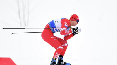 Ардашев обошёл Большунова в марафоне на чемпионате России по лыжным гонкам   Лыжник Сергей Ардашев выиграл марафон на 50 км на чемпионате России в Кирово-Чепецке.  Читать далее