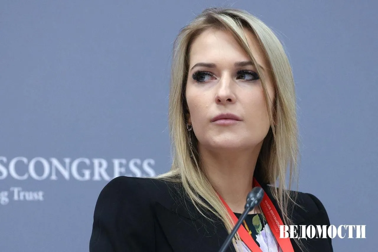 Фракция Справедливая Россия выдвинула кандидатуру депутата Госдумы Яны Лантратовой на должность уполномоченного по правам человека в РФ сообщил председатель партии Сергей Миронов По его словам весь карьерный и жизненный путь Лантратовой свидетельствует о том что никто лучше нее не подходит на эту должность 11 марта Ведомости писали что Лантратову должны поддержать все фракции О том что именно за Справедливой Россией сохранится должность сообщалось 10 марта на заседании совета Госдумы Max Telegram Рассылка Приложение для iOS Android
