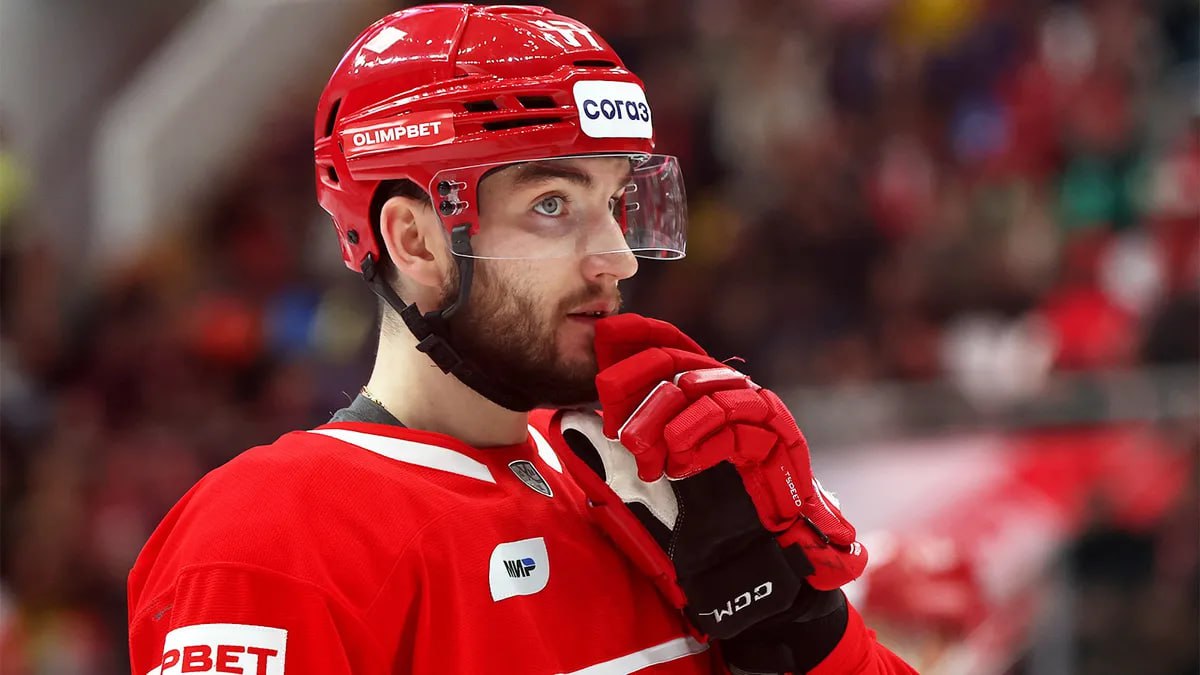 Хоккеист Спартака Морозов сознался в употреблении кокаина Получил шанс вовремя начать лечение В моей допинг пробе взятой РУСАДА 29 августа 2025 года на Кубке Мэра Москвы были выявлены следы кокаина Я честно признаю нарушение антидопинговых правил Употребление произошло во внесоревновательный период и не было связано со спортом или соревнованиями Я осознаю свою ошибку полностью принимаю ответственность и искренне сожалею о случившемся Приношу извинения руководству клуба тренерскому штабу команде и конечно болельщикам Это событие стало для меня серьезным уроком Я понял что даже разовое употребление может привести к зависимости и разрушить все что я с таким трудом создавал годами Сейчас я прохожу терапию и получаю необходимую помощь специалистов Хочу поблагодарить РУСАДА за то что благодаря их усилиям я получил шанс вовремя начать лечение и исправиться написал Морозов в социальных сетях