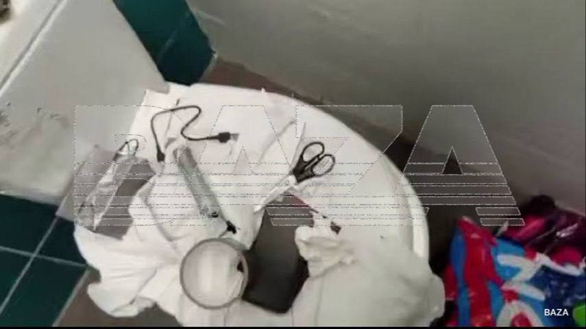 Школьник с ножом хотел убить учительницу 15 летний подросток напавший на Успенскую школу в Одинцово планировал убить учительницу математики Марию Дмитриевну По данным Базы он искал её по кабинетам и пытался собрать предмет похожий на самодельное взрывное устройство в туалете школы НОВОСТИ и ТОЧКА Подписаться