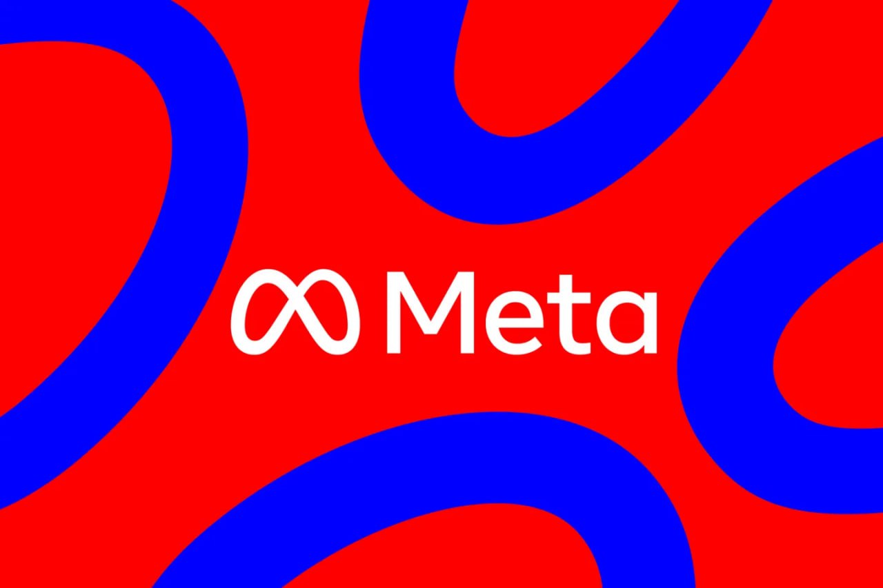 Все на ИИ: Цукерберг спустил метавселенную в унитаз //  Meta  накачивает миллиарды в гонку за искусственным интеллектом, а инвесторы счастливы это оплачивать. После объявления о рекордной выручке в $47,5 млрд  +22% за год  акции взлетели на 10%, добавив компании $175 млрд капитализации — и это несмотря на предупреждение о росте расходов на дата-центры и найм.  Цукерберг больше не упоминает метавселенную, полностью переключившись на «создание суперинтеллекта, превосходящего человека во всем». Что примечательно, в отличие от провального метаверса, ИИ уже приносит прибыль: новая модель для доставки рекламы увеличила конверсии на 5% в Facebook  и 3% в Instagram .     — следим за технологическими поворотами гигантов  #ИИ #Цукерберг    Компания признана экстремистской и террористической организацией в России