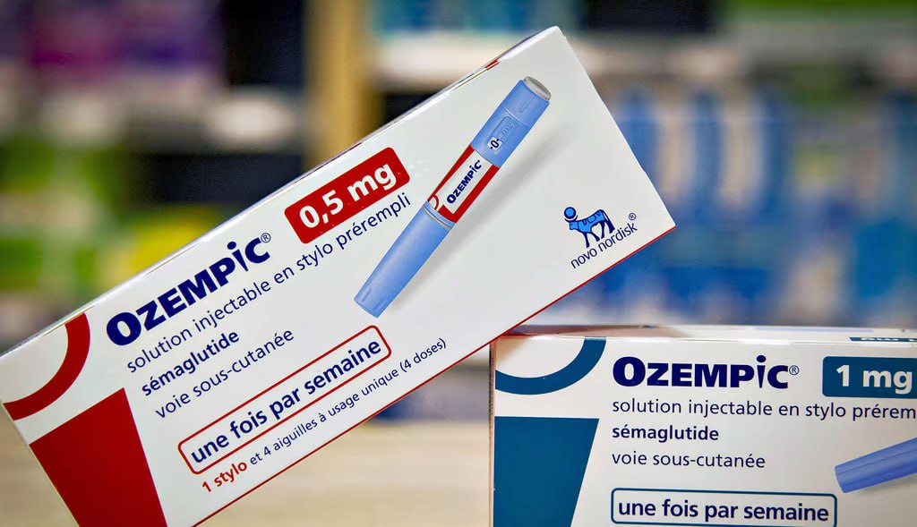 Верховный суд отказал датской фармкомпании Novo Nordisk в патентном споре с правительством России — Forbes Компания пыталась оспорить распоряжения кабмина от 15 ноября и 21 декабря 2024 года. По ним отечественные «ПСК Фарма» и «Промомед Рус» могут использовать до 31 декабря 2025 года шесть патентов на изобретения для производства препаратов на основе семаглутида без разрешения патентообладателя. Читать далее #PRMD