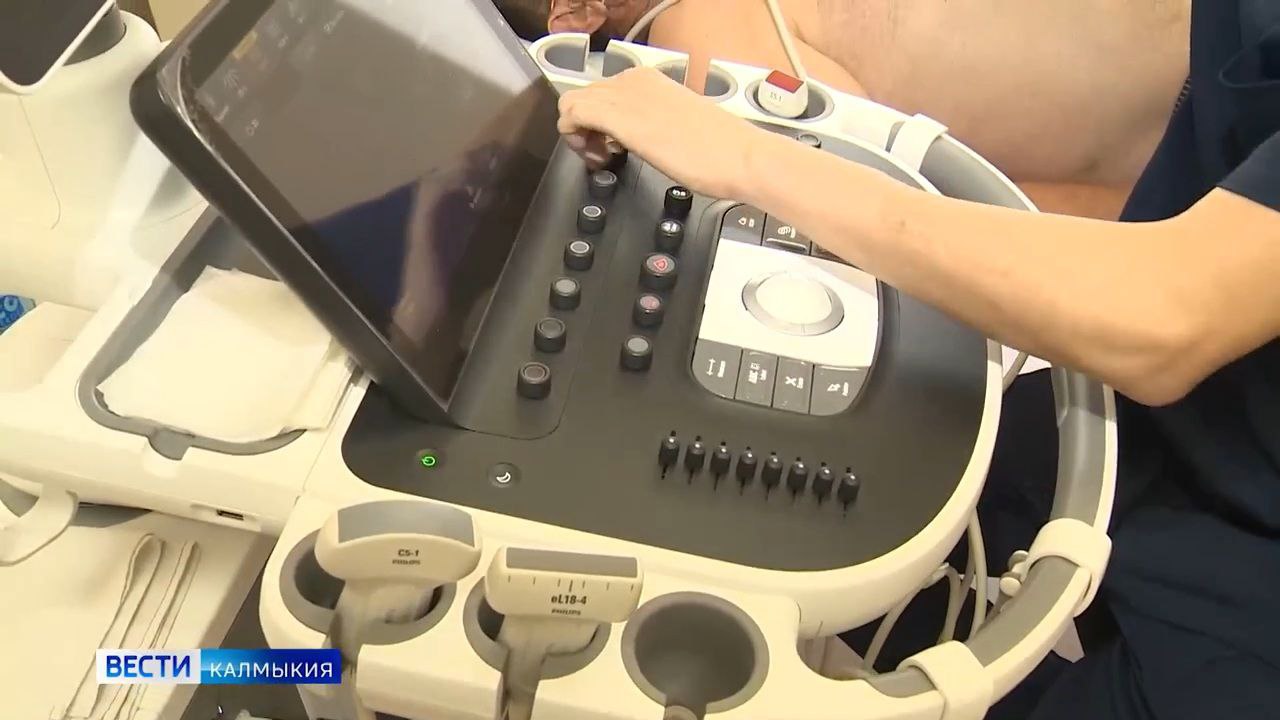 С сегодняшнего дня в регионе как и по всей стране стартует неделя осведомлённости о заболеваниях сердца Цель привлечь внимание общественности к серьёзным проблемам связанным с сердечно сосудистыми заболеваниями и повысить уровень знаний о том как их избежать и сохранить здоровье Врачи рекомендуют поддерживать здоровый вес правильно питаться заниматься физической активностью увеличить количество овощей фруктов и белковых продуктов в своём рационе Быть в курсе Прислать новость Также подписывайтесь на наш новостной канал в MAX Вести Калмыкия