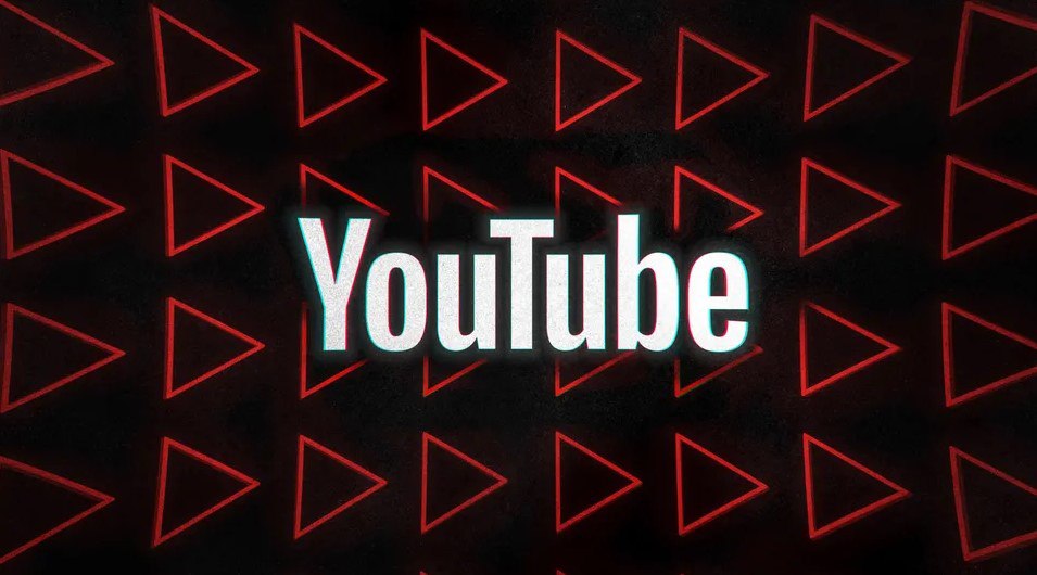 YouTube подтвердил: теперь даже на паузе вы не избежите рекламы  Раньше можно было поставить видео на паузу, налить чай и отвлечься от рекламы. Но теперь всё изменилось. YouTube официально ввёл рекламу на паузе — так что теперь, когда вы жмёте паузу, на экране появляется реклама. Это называется "Pause ads", и такие объявления уже доступны всем рекламодателям.  Начали тестировать их в 2023 году, и, конечно, рекламщики в восторге. Google заявляет, что такие паузы «менее прерывают просмотр», но при этом никто не сказал, что обычной рекламы станет меньше.  Интересно, от этого "устаревшее" оборудование Гугла в РФ ещё сильнее начнёт тормозить?