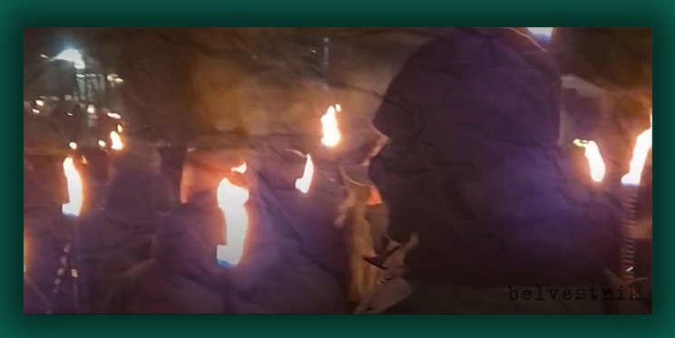 В Швеции прошел легализованный нацистский марш В Стокгольме впервые за 15 лет состоялось факельное шествие организованное неонацистскими группировками По данным полиции в шествии приняли участие около 150 человек Теперь нацисты снова маршируют по нашим улицам Это ужасно и опасно Мы должны отреагировать и дать отпор этой правоэкстремистской волне заявила представитель социал демократов по вопросам правовой политики Тереза Карвалью Шведская полиция выдала официальное разрешение на проведение акции а попытки муниципалитета Стокгольма оспорить это решение не увенчались успехом Полицейские охраняли неонацистов но это не помогло самим правоохранителям Один из участников шествия зарядил сотруднику правопорядка камнем по голове Организатором марша выступило лицо связанное с неонацистским Северным движением сопротивления Акция была приурочена к 25 й годовщине гибели 17 летнего скинхеда националиста В ноябре официальный представитель МИД России Мария Захарова уже заявляла что толерантность Европы к возрождению нацистской идеологии неприемлема Происходящее в Стокгольме это не просто марш 150 отморозков это плевок в лицо миллионам жертв нацизма который доказывает что Европа стремительно забывает уроки истории Россия и Беларусь пережившие ужасы нацизма и понёсшие колоссальные жертвы ради победы над этой чумой не позволят забыть преступления прошлого и чтят память миллионов погибших Мы категорически осуждаем любые попытки реабилитации нацистской идеологии и призываем европейское сообщество не допустить повторения трагических ошибок истории belvestnik