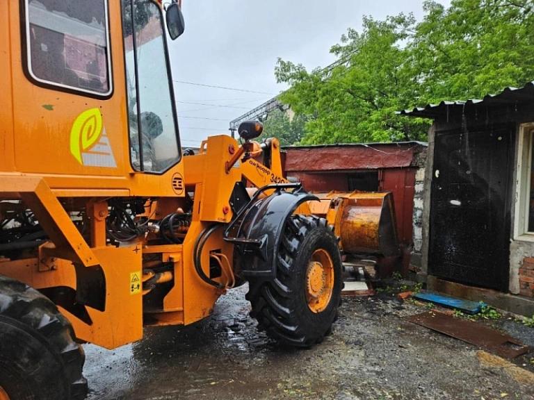 Более 200 незаконных объектов снесут во Владивостоке в течение года В их числе оказались торговые павильоны, точки быстрого питания, гаражи, ограждения и шлагбаумы, сообщили РБК Приморье в городской администрации. Сносить будет СГТ. Из самых заметных сносов 2025 года – нежилое строение на Нейбута, 29 площадью 130 кв. м., семь гаражей на Курчатова, 33 общей площадью 126 кв. м., а также снос гаражей на улицах Фета, Успенского и Лермонтова.