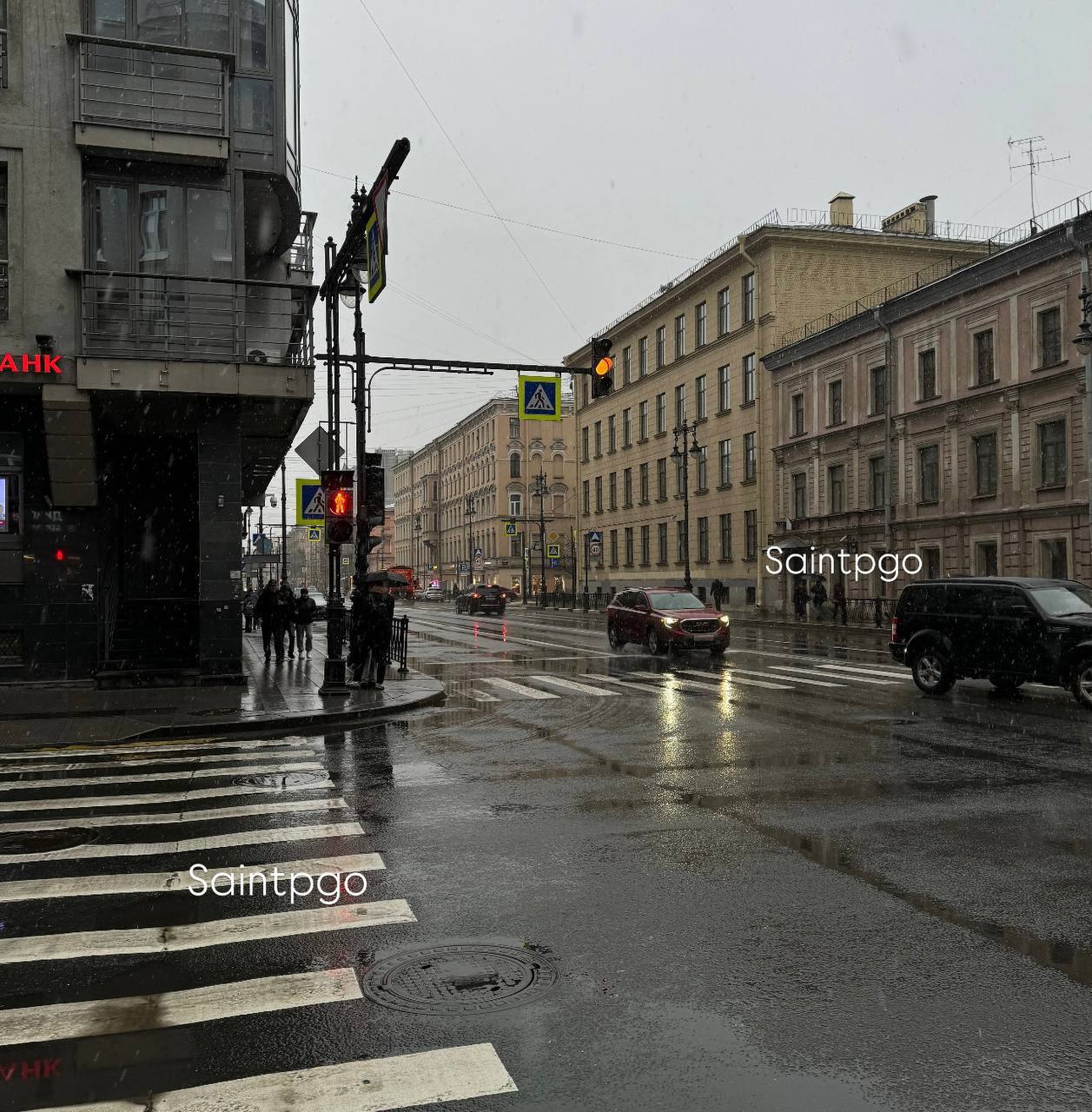 Во второй половине дня на Петербург придёт холодный фронт — ожидаются дожди и сильный ветер, сообщают синоптики. Осадки начнутся около 15–17 часов и продлятся до ночи с пятницы на субботу. – жми тут / Прислать новость #спб #питер #Петербург