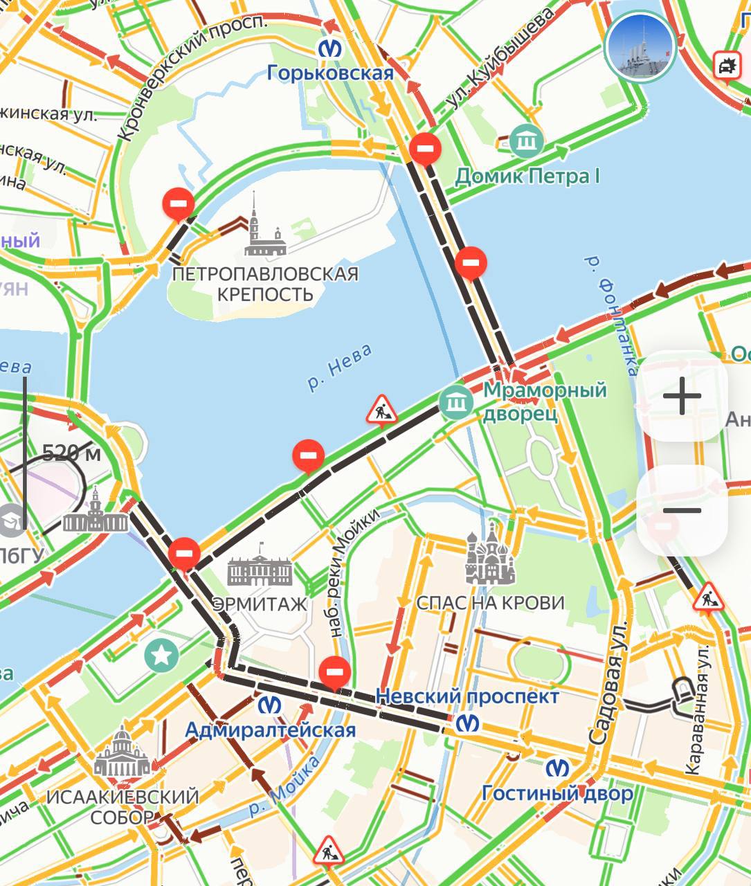 Участок Невского проспекта и Дворцовый мост в Санкт-Петербурге закрыты для движения.