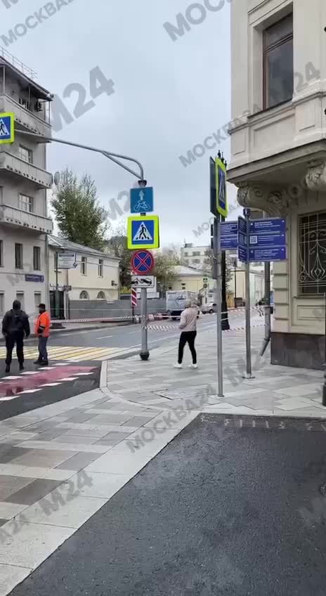 Движение ограничено на Большой Ордынке в Москве из-за подозрительного предмета