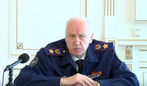 Глава Следственного комитета России Александр Бастрыкин затребовал доклад по уголовному делу о нарушении прав жильцов аварийного дома в Железнодорожном районе Улан-Удэ. Жительница Бурятии обратилась в информационный центр СК России по вопросу нарушения прав жильцов многоквартирного дома на улице Революции 1905 года. Барак находится в непригодном состоянии: его конструкции разрушаются, централизованное отопление отсутствует, печное оборудование неисправно, физический износ по состоянию на 2004 год составлял 82%. Но при этом расселение планируется не ранее 2034 года... Подробнее - по ссылке