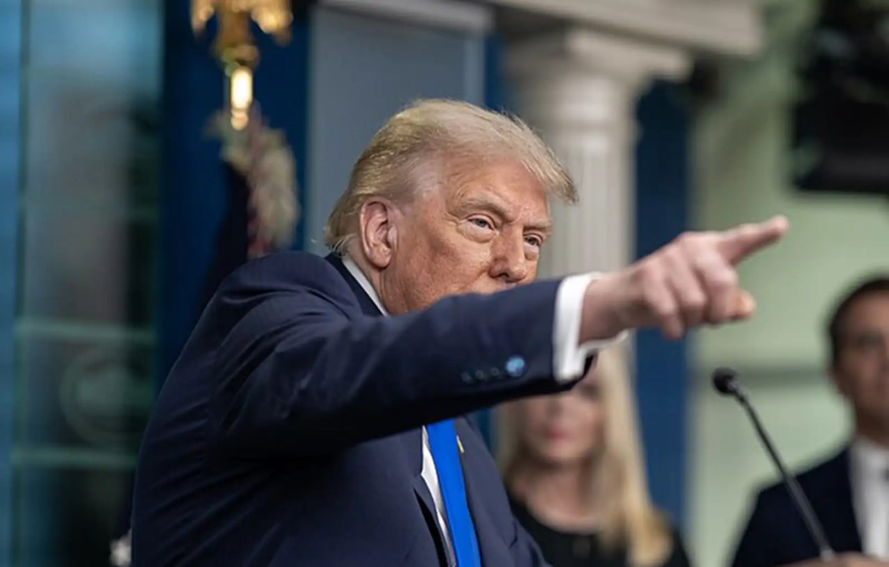 Американские СМИ сообщили о планах Дональда Трампа применить «секретное оружие» в лице министра финансов США Скотта Бессента против российской экономики, отметив его опыт в торговых конфликтах с Китаем. Политолог Александр Дудчак назвал эти заявления преувеличением.