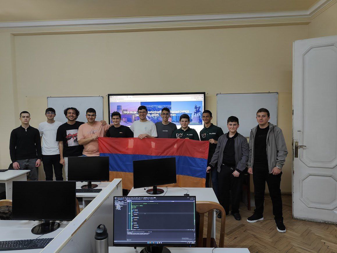 Армянские школьники завоевали 1 серебряную и 3 бронзовые медали на 19-й Азиатско-Тихоокеанской международной онлайн-олимпиаде по информатике APIO . В олимпиаде приняли участие более 860 школьников из 36 стран.