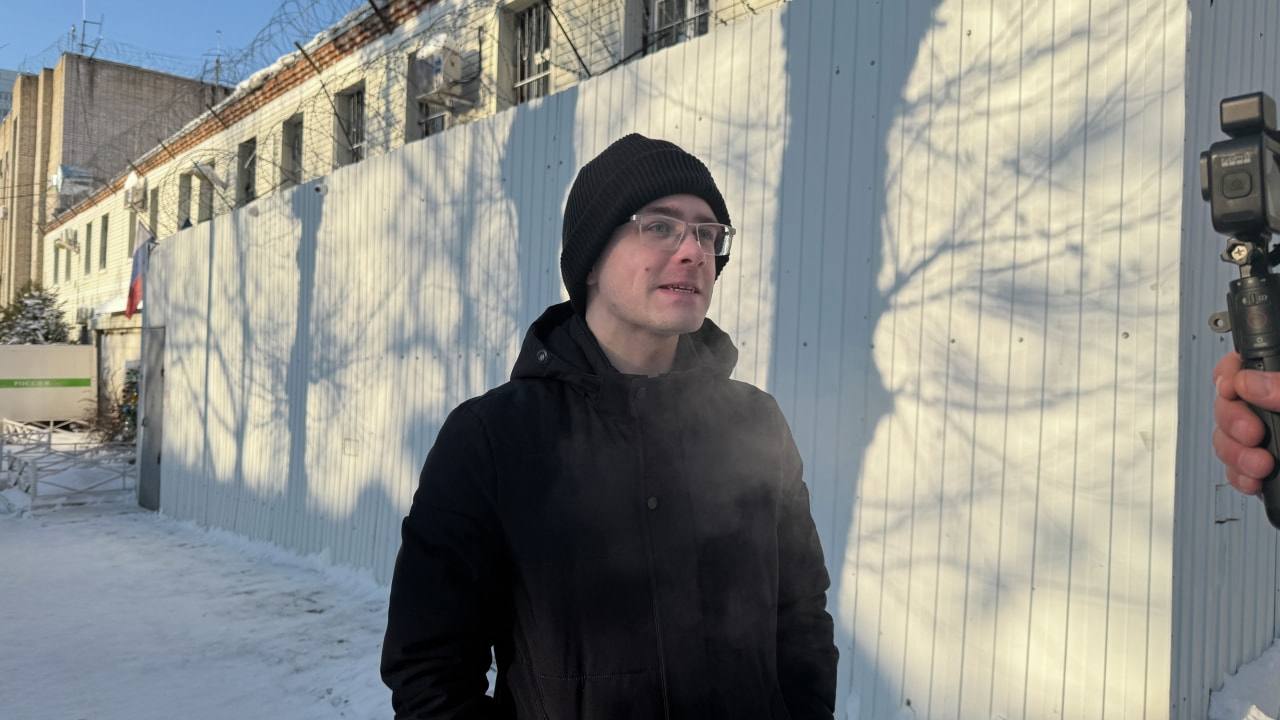 Возвращение к жизни Андрея Морозцева отпустили из СИЗО Хабаровский краевой суд пересмотрел дело студента Андрея Морозцева осужденного за заказ препарата армодафинила из Индии Решение суда стало долгожданной победой для близких Андрея Юноше сменили наказание на условный срок Прочитать статью полностью Подписаться на DVHAB   Написать в DVHAB