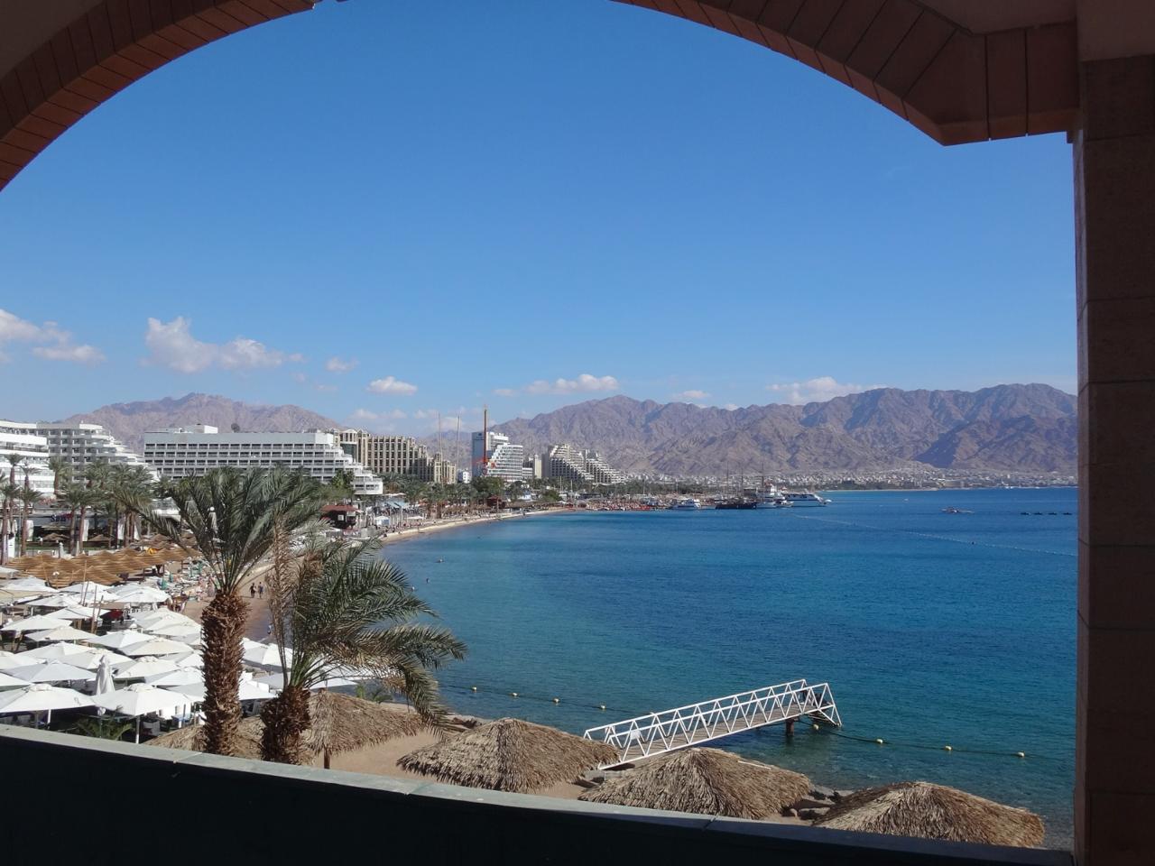 Red Wings возобновит рейсы между Москвой аэропорт Жуковский и израильским Эйлатом с 19 февраля 2026 года подтвердил заместитель гендиректора по коммерции авиакомпании Александр Крутов Данный маршрут будет обслуживаться по четвергам По пути и туда и обратно техническая посадка в Сочи Азимут тоже планирует летать на красноморский курорт Израиля но из аэропорта Платов Ростова на Дону после того как тот будет открыт заявил директор по маркетингу другого российского перевозчика Иван Винокуров От 45 500 рублей RT tripfarearea RU Подпишись