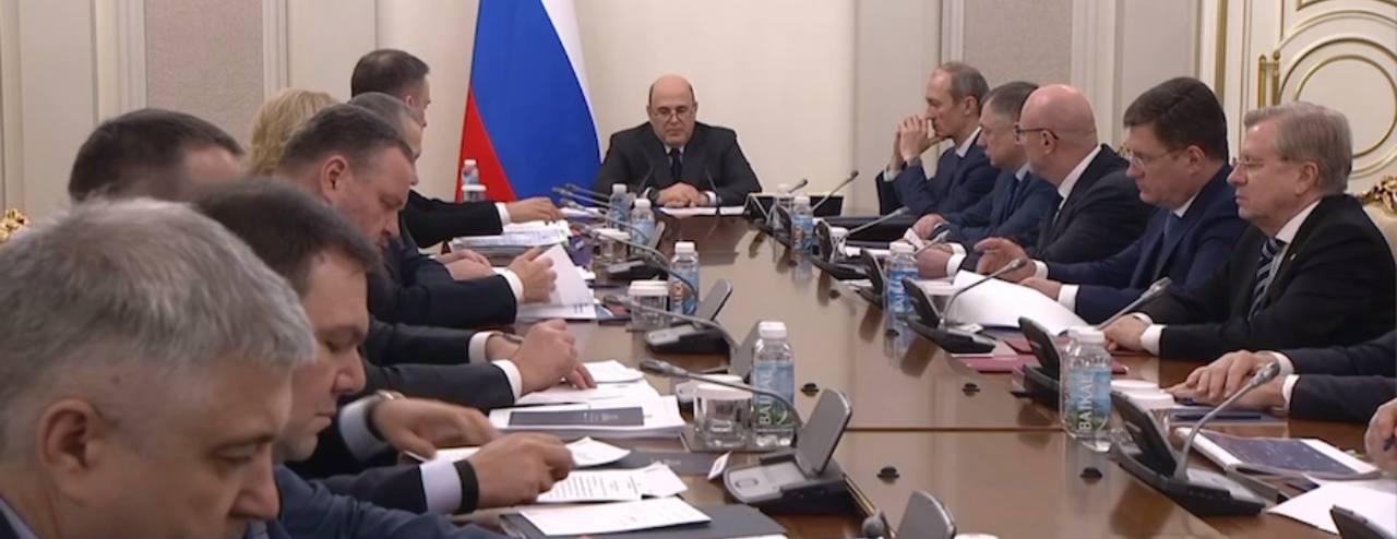 Мишустин провел совещание с вице премьерами Главное Кабмин продлил еще на год налоговую отсрочку для поддержки предпринимателей Курской области Совокупный турпоток горнолыжных курортов Северного Кавказа в новогодние праздники составил более 70 тысяч человек на 18 выше показателя прошлого года В 2025 году по стране совершено более 89 миллионов поездок Въездной туризм вырос на 15 к 2024 Россию посетили 4 миллиона 800 тысяч иностранных туристов