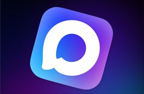 Все многоквартирные дома Тамбовской области теперь общаются через национальный мессенджер MAX Цифровая платформа стала удобным инструментом для оперативного решения жилищно коммунальных вопросов и прямого взаимодействия между жильцами По данным министерства государственного жилищного строительного и технического контроля надзора области в мессенджере уже создано более 3 тысяч чатов для жителей что охватывает все 3024 дома где насчитывается свыше 12 квартир В чатах собственники могут обсуждать проблемы принимать коллективные решения получать уведомления о планируемых работах Для упрощения бытовых задач в MAX работает специальный чат бот Госуслуги Дом позволяющий быстро передавать показания счетчиков и оплачивать счета Мессенджер является важной коммуникационной площадкой Здесь ведет аккаунт глава области Евгений Первышов работает канал правительства а также каналы различных министерств К ним добавился и новый информационный канал Тамбовской сетевой компании Наши новости в МАХ