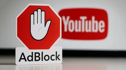 В сети пишут что Youtube может не засчитывать просмотры с Adblock что подтверждает ИИ Google в Поиске В августе ряд авторов заметили что с мобильных устройств и телевизоров количество просмотров не изменилось а вот количество просмотров с десктопов резко сократилось Представитель гугл также намекнул что дело может быть в AdBlock Ранее Google начали кампанию по борьбе с альтернативными способами просмотра YouTube такими как Vanced В планах компании полный контроль над приложениями которые пользователь сможет установить на свой Android смартфон