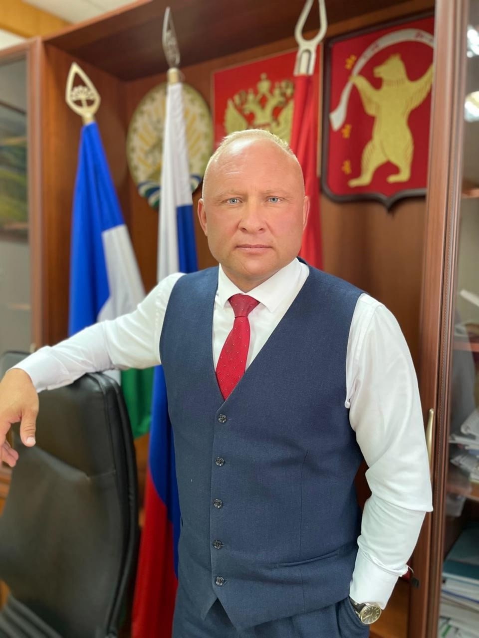Глава Мишкинского района Башкирии сообщил о своей отставке Павел Трапезников возглавлял район с июня 2019 года. «Сегодня заключительный день на посту главы администрации Мишкинского района. Я искренне благодарю всех, кто работал со мной. Спасибо за ваше сотрудничество, поддержку и веру в общее дело. Вместе мы достигли многого для развития района. Шесть лет были непростыми, но мы справились со всеми трудностями, - написал чиновник в соцсетях. - Начинается новый этап моей жизни, но я всегда буду помнить этот период с теплотой».