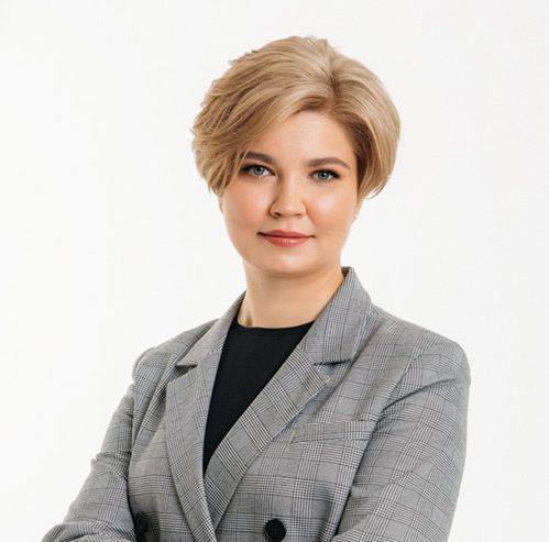 Министр экономики написала заявление по собственному желанию Екатерина Кочетова, министр экономики, подала заявление об увольнении по собственному желанию. Причины её решения пока не уточняются. Документ ещё не подписан. По имеющимся данным, окончательное решение по заявлению будет принято в июне. В феврале 2025 года Кочетова привлекла внимание всей страны, заявив, что высокая инфляция вызвана стремительным ростом заработных плат. Источник: Газета РБ Связаться с нами можно через ссылку вверху экрана «Написать нам»