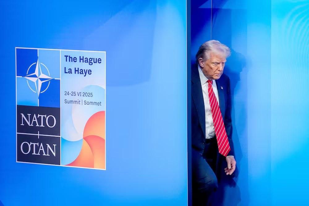 США в 2025 году разорвали 80 летний и вероятно самый долгосрочный в истории союз с Европой резюмировала El País А 11 месяцев президентства Трампа отмечены враждебностью к европейцам и сближением с Россией говорится в статье На данном этапе сомнительно что Пятая статья Устава НАТО нечто большее чем пустой звук пишет испанская газета