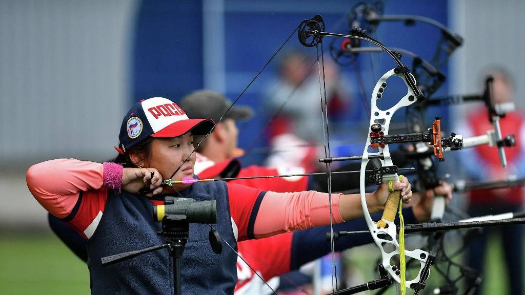 Якутия вновь примет крупнейшие всероссийские соревнования по стрельбе из лука Якутск впервые за 12 лет вновь станет площадкой главного старта российских лучников с 28 июня по 3 июля здесь пройдет чемпионат России по стрельбе из лука с участием более 400 спортсменов Соревнования пройдут на стадионе Туймаада имени Н Н Тарского Мероприятие отвечает целям и задачам госпрограммы Спорт России инициированной Президентом страны Владимиром Путиным ulusmedia Читайте нас в MAX