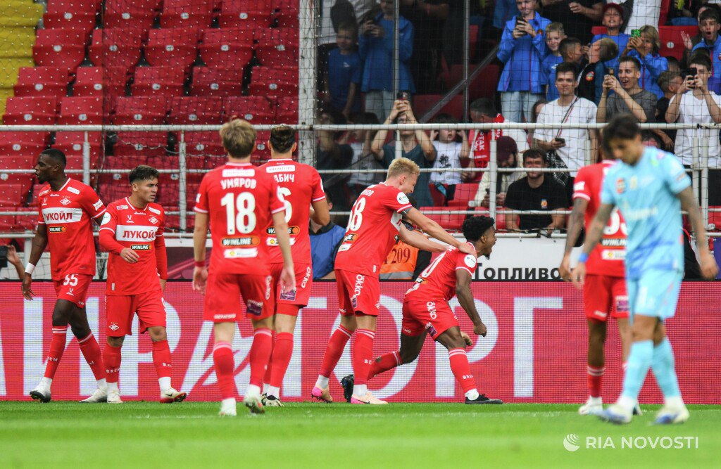 Перерыв! «Спартак» обыгрывает «Зенит» после первого тайма Live: «Спартак» 2:1 «Зенит»