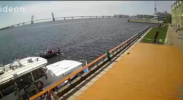 В Петербурге объявлен жёлтый уровень опасности из-за аномальной жары