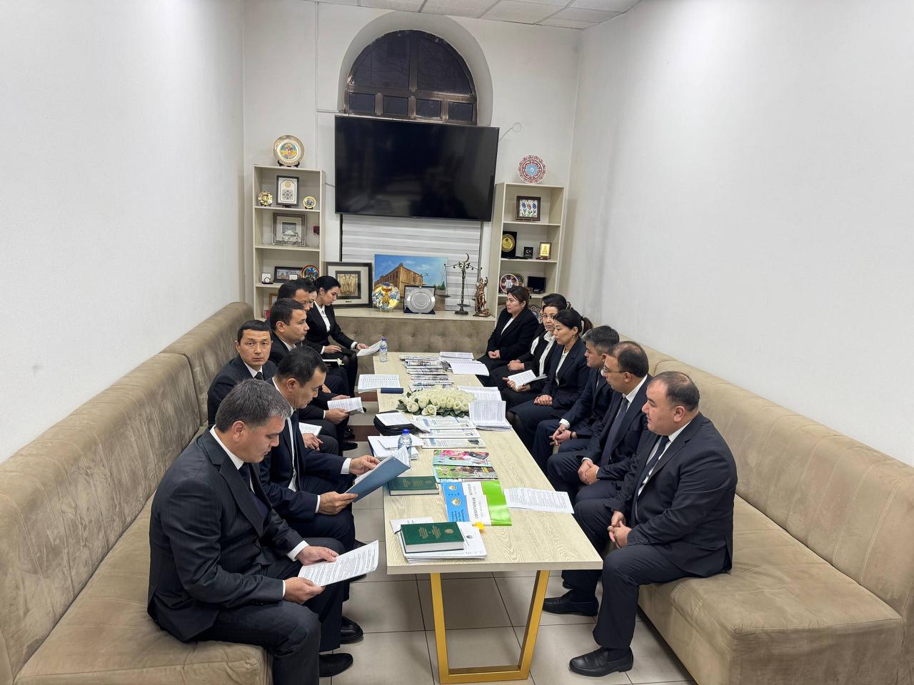 Четыре судьи переведены на новые должности По решению Высшего совета судей Талипов Сухроб Максуджанович на срок полномочий в пять лет назначен заместителем председателя Ташкентского городского межрайонного административного суда и в связи с этим освобожден от должности судьи Ташкентского городского административного суда Бориев Алиакбар Мустафакул угли на срок полномочий вновь назначен судьёй Ташкентского городского административного суда и в связи с этим освобожден от должности председателя Гулистонского межрайонного административного суда Сырдарьинской области Джамалов Бекзод Бахтиярович на срок полномочий вновь назначен судьёй Ташкентского городского административного суда и в связи с этим освобожден от должности судьи Ташкентского городского межрайонного административного суда Холмахматова Шахло Абдухалимовна на срок полномочий вновь назначена судьёй Ташкентского городского межрайонного административного суда и в связи с этим освобождена от должности судьи Нурафшонского межрайонного административного суда Ташкентской области Не пропускайте важное Подписывайтесь на официальный NovostiUZ доверяйте фактам а не слухам   Вы с Telegram Premium Поддержите нас одним нажатием Ссылка на пост   telegram me NovostiUZ 60009