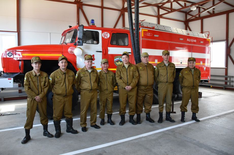 #нанайскийрайон #новаяпожарная Еще одну пожарную часть открыли в Хабаровском крае Новая пожарная часть № 64 открылась в Нанайском районе. Она обеспечит защиту жителей сел Найхин и Даерга. В части будут нести службу 11 огнеборцев. Их укомплектовали оборудованием и техникой, у пожарных будут две автоцистерны. Подразделение обеспечит защиту для более чем 1500 жителей района.