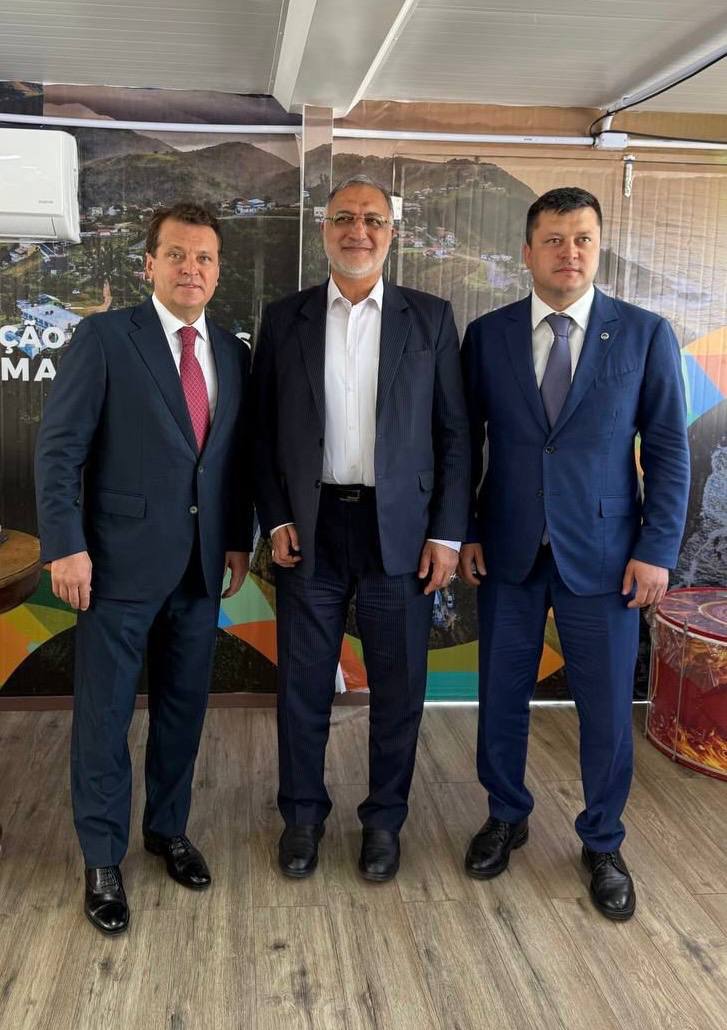 Совместно с мэром Казани Ильсуром Раисовичем Метшиным встретились с мэром Тегерана, господином Алирезой Закани. Уфа и Тегеран сегодня сталкиваются с похожими вызовами и задачами. Особенно близки нам цели по развитию архитектурного облика и сохранению объектов культурного наследия, а также модернизации общественного транспорта. Обсудили опыт и планы, которые помогут улучшить качество жизни горожан и сохранить уникальность наших городов. Договорились начать совместную работу в сфере цифровых решений и наладить устойчивое взаимодействие на уровне муниципалитетов.