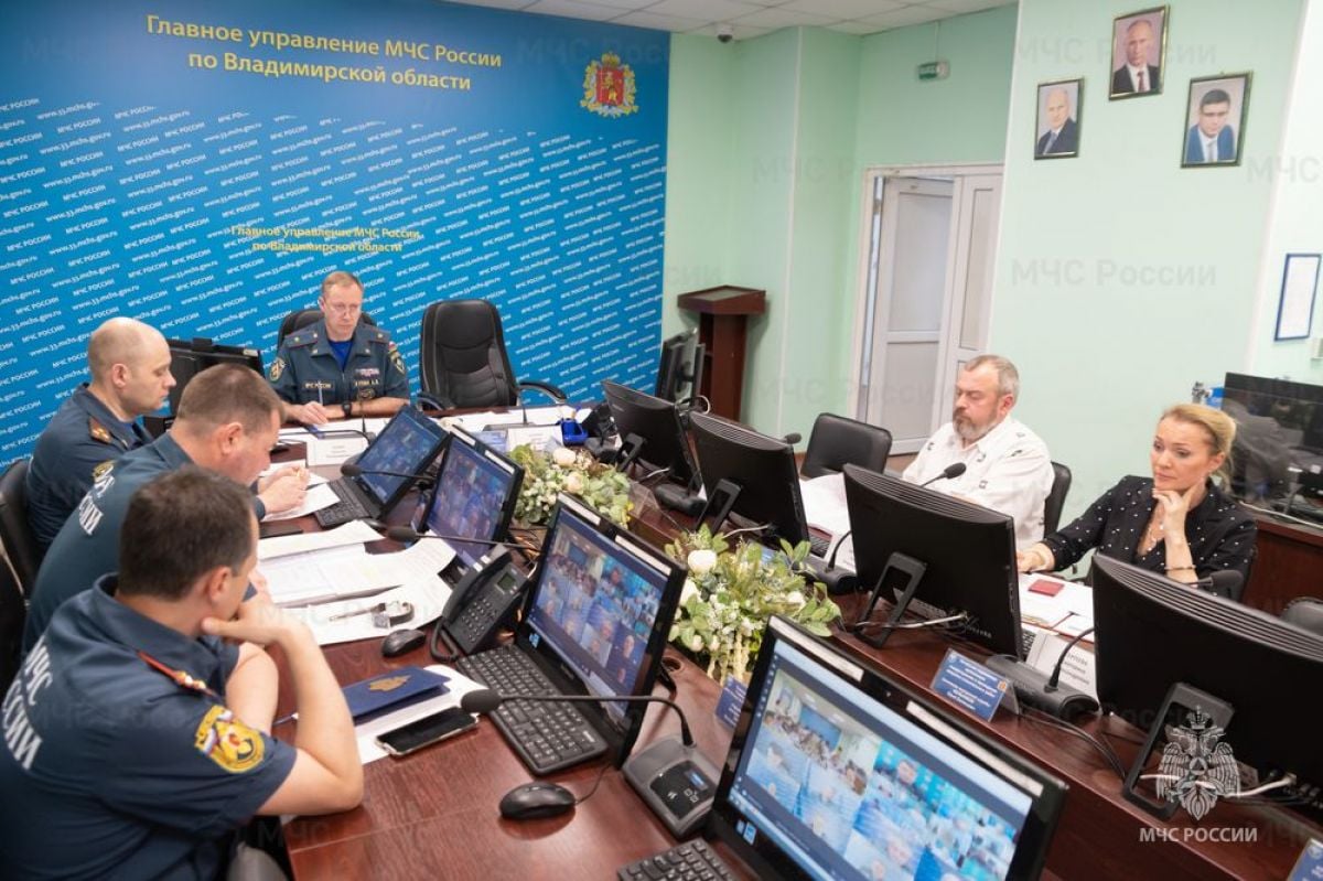 Во Владимирской области выявлено 497 нарушений требований пожарной безопасности 28 мая в Главном управления МЧС России по Владимирской области обсудили вопросы безопасности людей в пожароопасный период. Проблема была поднята на заседании Комиссии по предупреждению и ликвидации чрезвычайных ситуаций и обеспечению пожарной безопасности. ↗ Прислать новость Подписаться