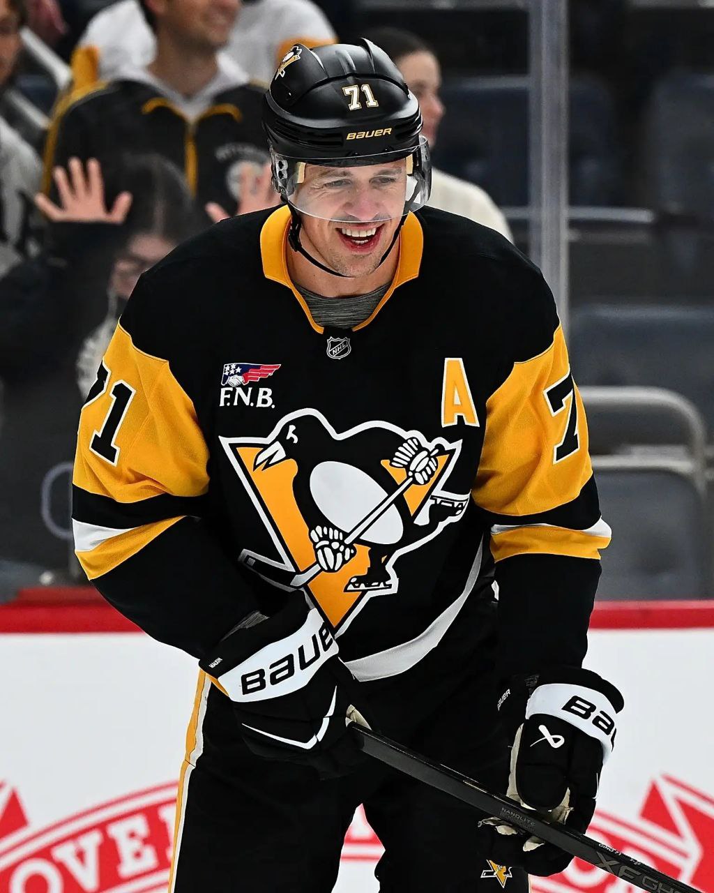 Малкин помещен в список травмированных В последнем матче за Питтсбург в котором команда встречалась с Тампой 4 3 Евгений забил два гола и отдал передачу Хоккеист провел на льду чуть менее 15 минут Позднее россиянин пропустил выездную встречу против Далласа 2 3 Здоровья Подписывайтесь на РИА Новости Спорт в МАХ