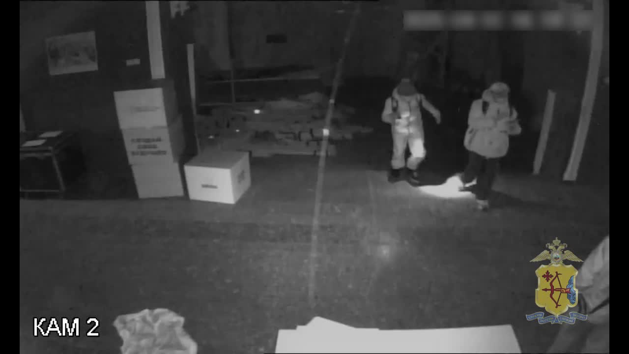В Кирове полиция ищет подростков, подозреваемых в краже из учреждения культуры