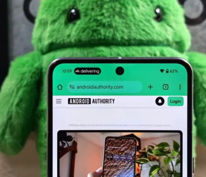 Android Authority показали в видео, как выглядят новые уведомления Live Updates в Android 16  Как известно, в Android 16 появится новый тип уведомлений под названием Live Updates. Это аналог Live Activities из iOS. То есть пользователю не нужно заходить в приложение, чтобы узнать, к примеру, когда приедет такси или через сколько ждать курьера на пороге.  Читать далее