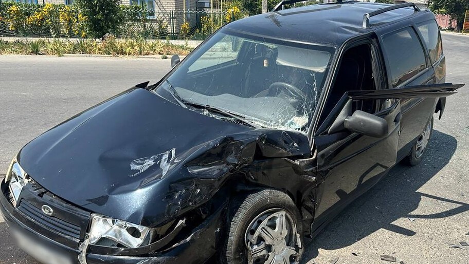 В Скадовске автомобиль ВАЗ столкнулся с Lexus По предварительным данным, 70-летний водитель ВАЗ-211140 не предоставил преимущество в движении на перекрестке улиц Джарилгацкая и Шмидта, в результате чего произошло столкновение с Lexus под управлением 29-летнего водителя. Водитель ВАЗа был доставлен в больницу. , VK и ОК и читайте новости на нашем сайте