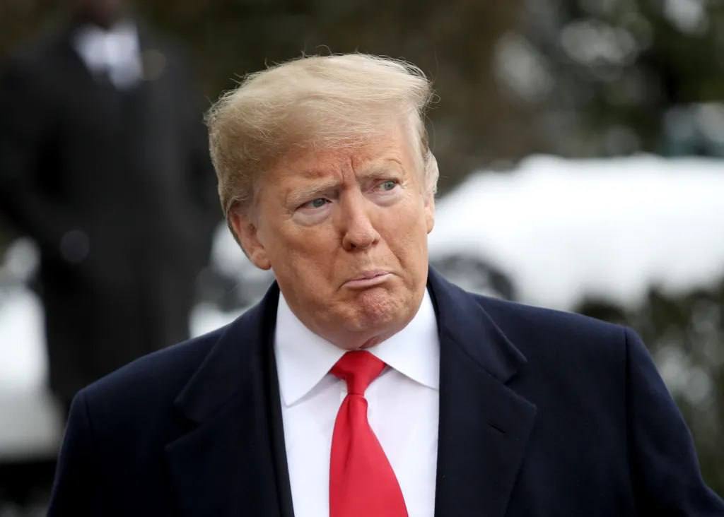 Рейтинг одобрения Трампа среди жителей США остаётся отрицательным  Не поддерживают политику президента 55% опрошенных граждан, одобряют действия республиканца 45% - опрос NBC News.