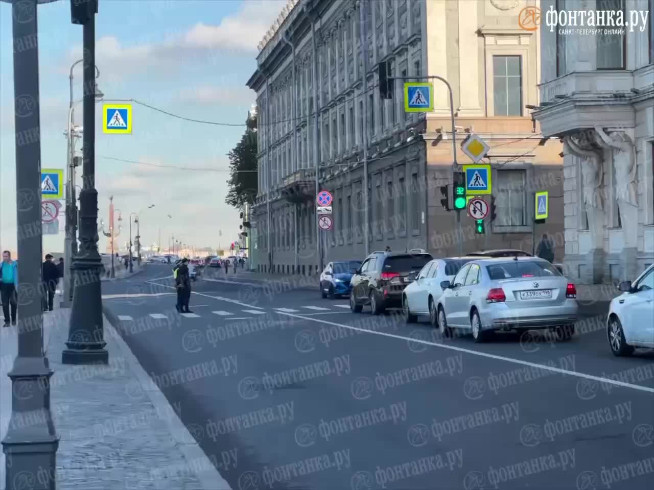 Петропавловская крепость закрыта для посетителей на фоне максимальной загруженности Невского проспекта