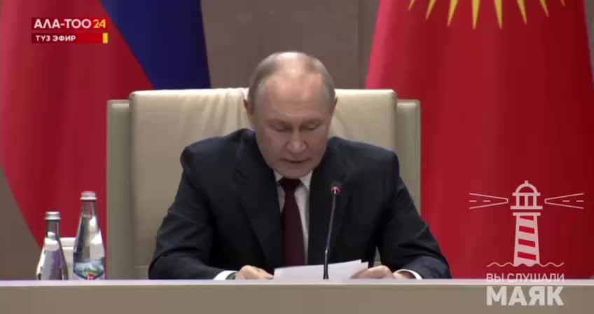 Путин и Жапаров обсудили строительство школ с обучением на русском языке в Киргизии