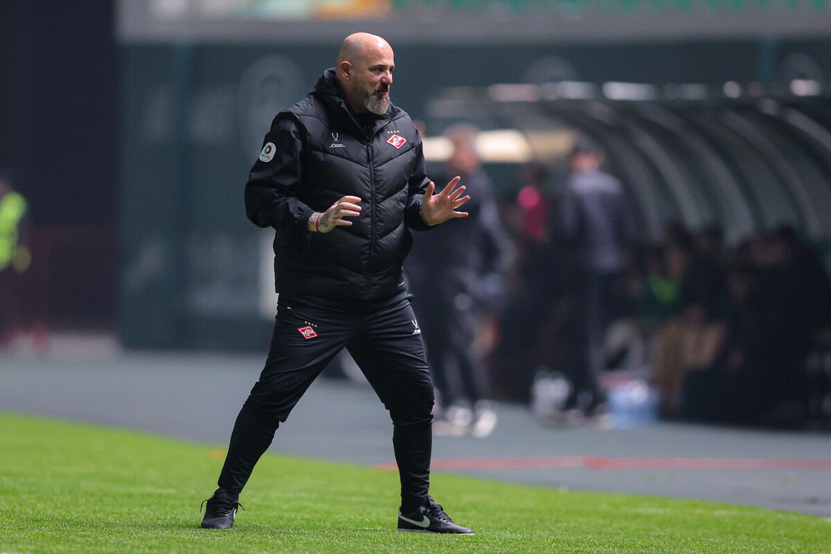 Экс наставник Спартака Станкович возглавит сербскую Црвену Звезду Экс главный тренер Спартака Деян Станкович возглавит официально 22 декабря сербскую Црвену Звезду Об этом сообщает издание Mozzart Sport Читать полностью