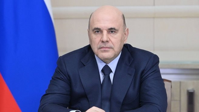 Премьер-министр страны Михаил Мишустин поздравил жителей Тамбовской области с Днём России В адрес врио главы Тамбовской области Евгения Первышова пришла телеграмма от председателя Правительства России Михаила Мишустина. - Этот праздник объединяет всех, кто гордится своей страной, чтит её историю, великие победы и достижения. И готов разделить ответственность за её настоящее и будущее. Россия всегда отстаивала свои национальные интересы, безопасность и право на самостоятельный путь развития. И сегодня, как и прежде, мы должны сохранить единство и целостность нашего Отечества, богатое культурное наследие и преемственность поколений, оставаясь опорой традиционных ценностей в меняющемся мире. Искренне желаю крепкого здоровья, счастья и благополучия Вам и Вашим близким, - говорится в телеграмме. Правительство РФ