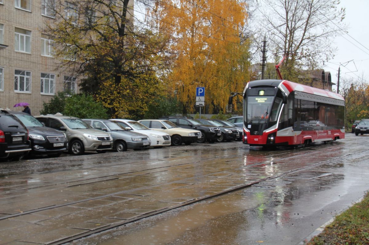 Какой транспорт будет работать в Туле после полуночи в рождественскую ночь?     В Туле ряд трамваев будет ходить после полуночи в рождественскую ночь. Об этом стало известно в ходе заседания штаба по работе городских служб, которое провел глава администрации Илья Беспалов.  ↗  Прислать новость   Подписаться