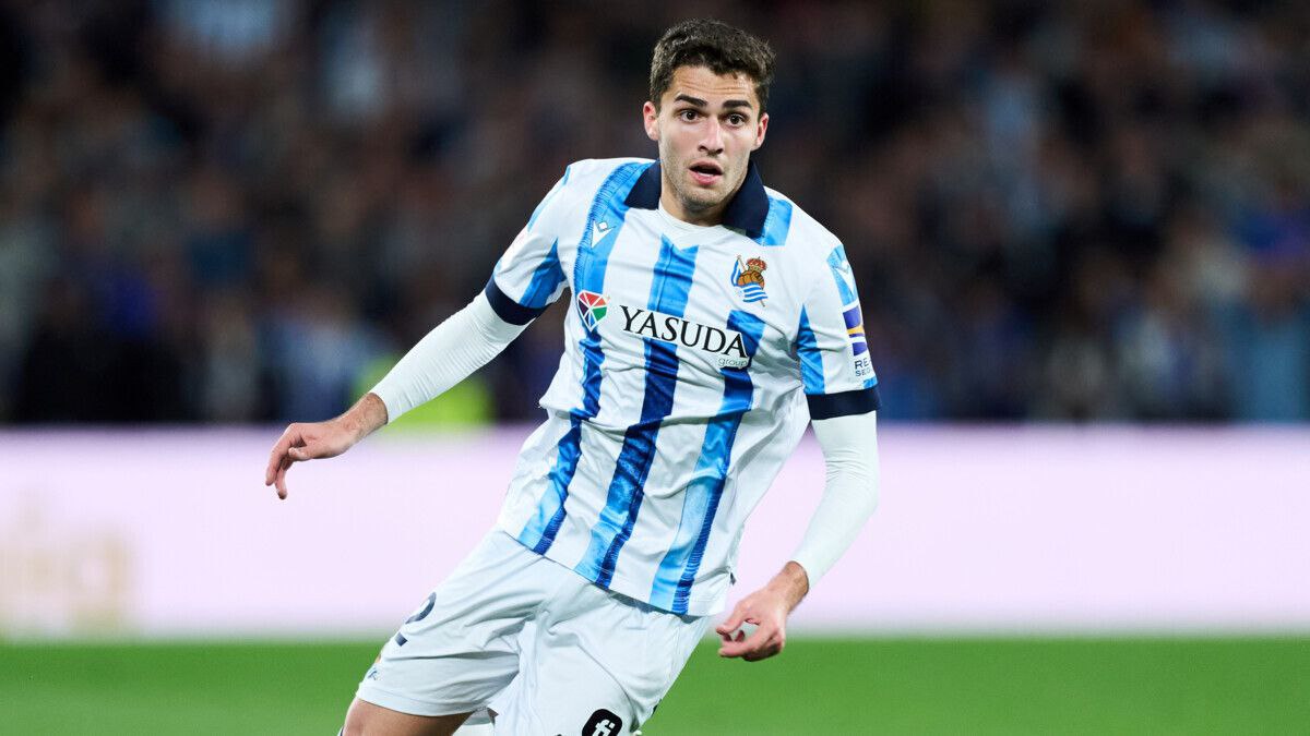 Захарян впервые в сезоне попал в стартовый состав Реала Сосьедад Сегодня команда из Сан Себастьяна сыграет против Негрейры в 1 64 финала Кубка Испании Увидишь игру на Матч Футбол 2 уже в 22 55 мск news matchtv Juan Manuel Serrano Arce Getty Images