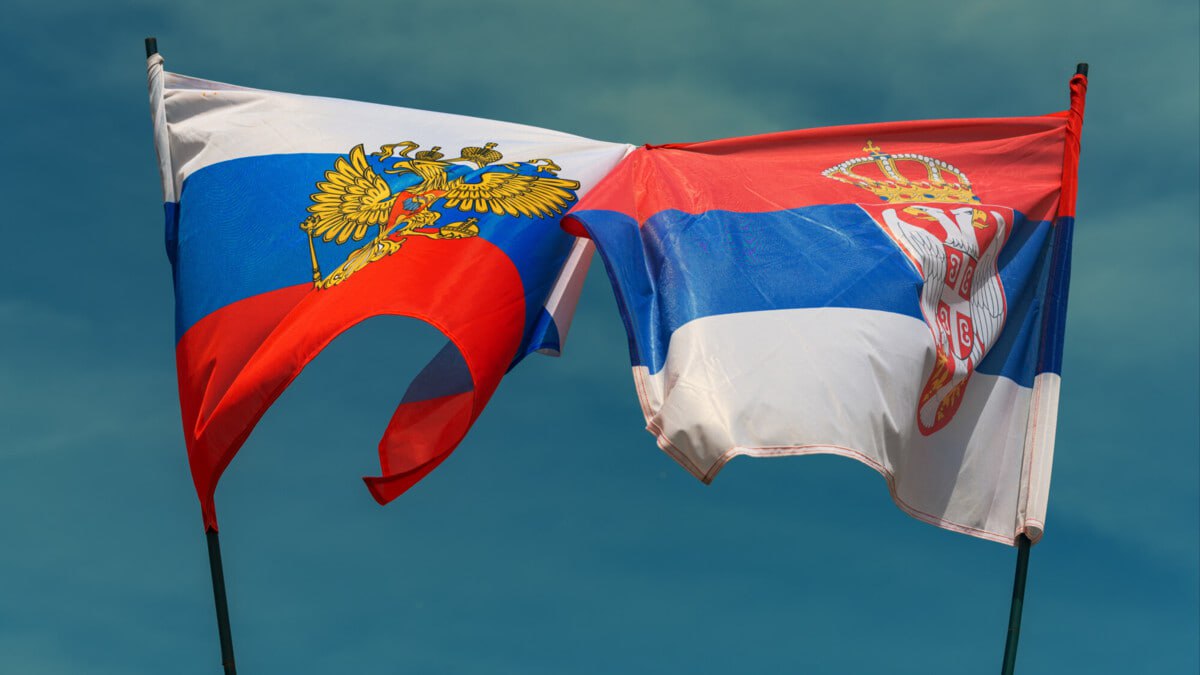 Россия и Сербия подпишут меморандум о сотрудничестве в сфере физической культуры и спорта Михаил Дегтярев проведет рабочую встречу с министром спорта Сербии Зораном Гайичем, сообщили Матч ТВ в пресс‑службе минспорта России. Встреча, которая состоится 31 мая и 1 июня в Сербии, будет посвящена вопросам развития двустороннего сотрудничества в спортивной сфере, стороны подпишут меморандум о сотрудничестве в сфере физической культуры и спорта. Дегтярев посетит товарищеские матчи мужских и женских сборных Сербии и России по волейболу, а также проведет переговоры с президентом НОК Сербии Божидаром Мальковичем. stevanovicigor/Getty Images Plus/Getty Images