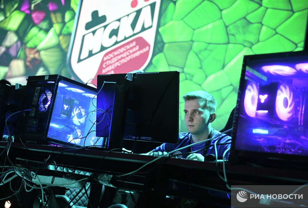 В России могут начать штрафовать за читерство в киберспорте Госдума предлагает установить административные штрафы до 30 тысяч рублей и использовать технические средства для предотвращения читерства сообщают Известия Это нацелено на укрепление доверия к новой индустрии и привлечение инвесторов и широкой аудитории Подписывайтесь на РИА Новости Спорт в MAX