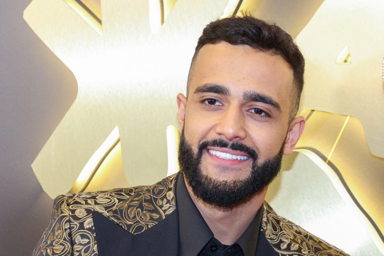 Гусейна Гасанова снова объявили в розыск в России Блогера подозревают в отмывании денег в особо крупном размере Гасанов уклонился от уплаты налогов на сумму свыше 170 млн рублей Ему грозит до семи лет лишения свободы найти и наказать по всей строгости закона Лучше и не скажешь Подписаться